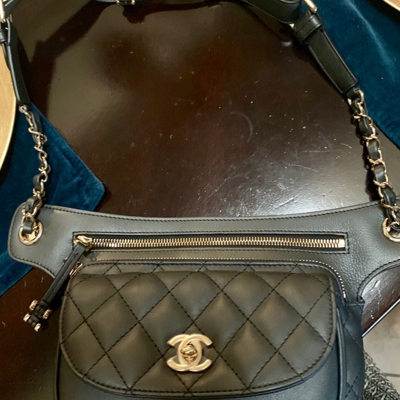 COPY - Chanel Waist Bag rare find credit card pocket back - Picture 1 of 17